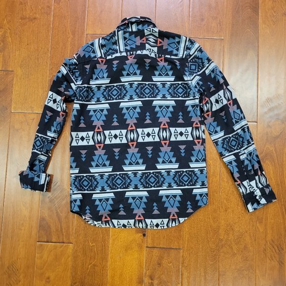 AMERICAN EAGLE HERITAGE FLANNEL SHIRT -SOUTHWESTERN PATTERN - LIKE NEW - Picture 4 of 6